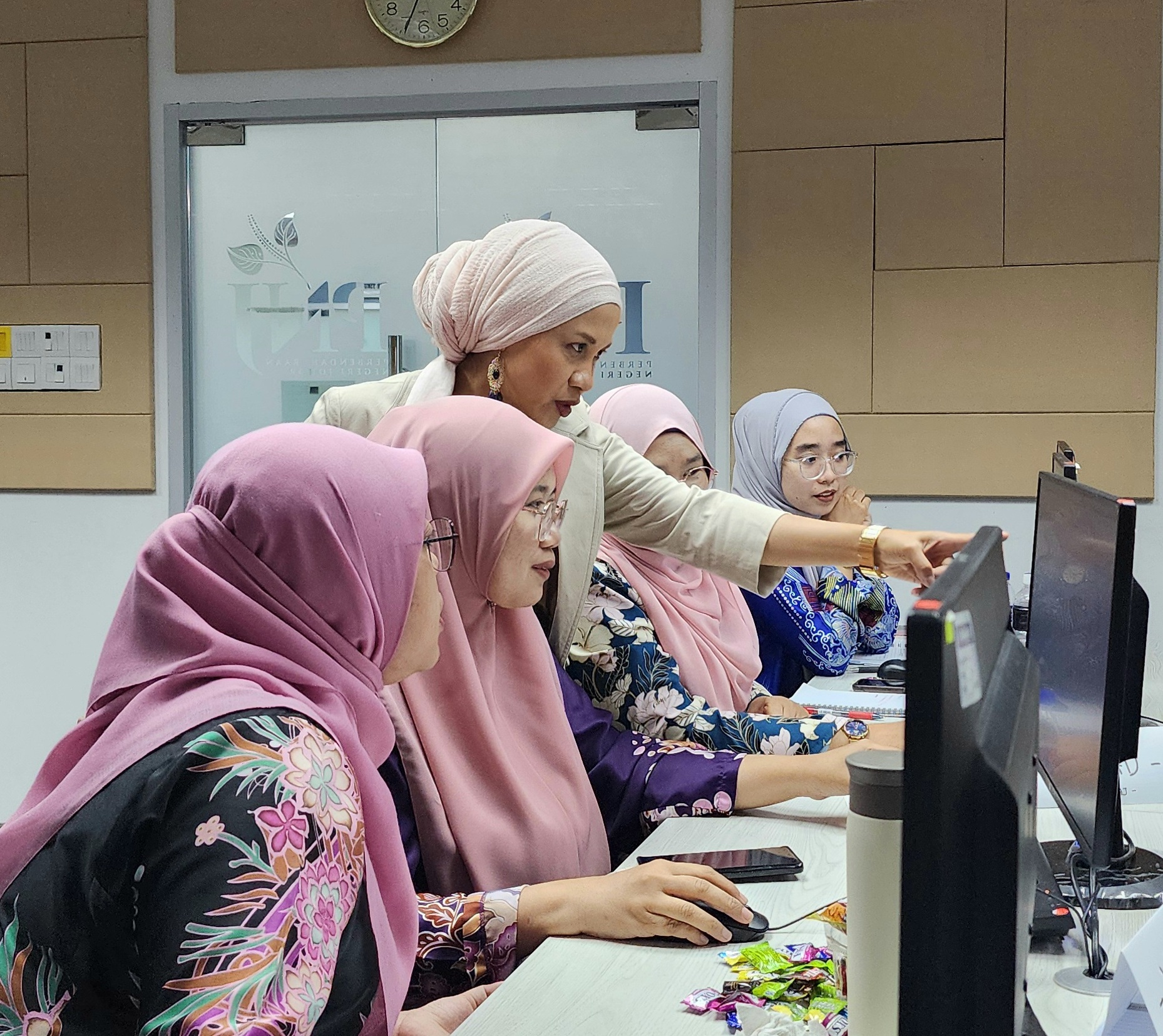 Professionals collaborating and learning together